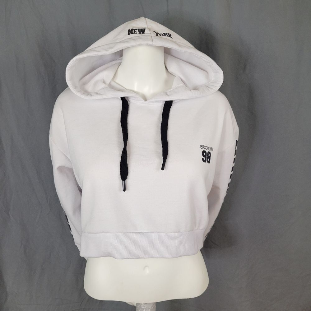 Charlotte Russe White Cropped Hoodie Size M